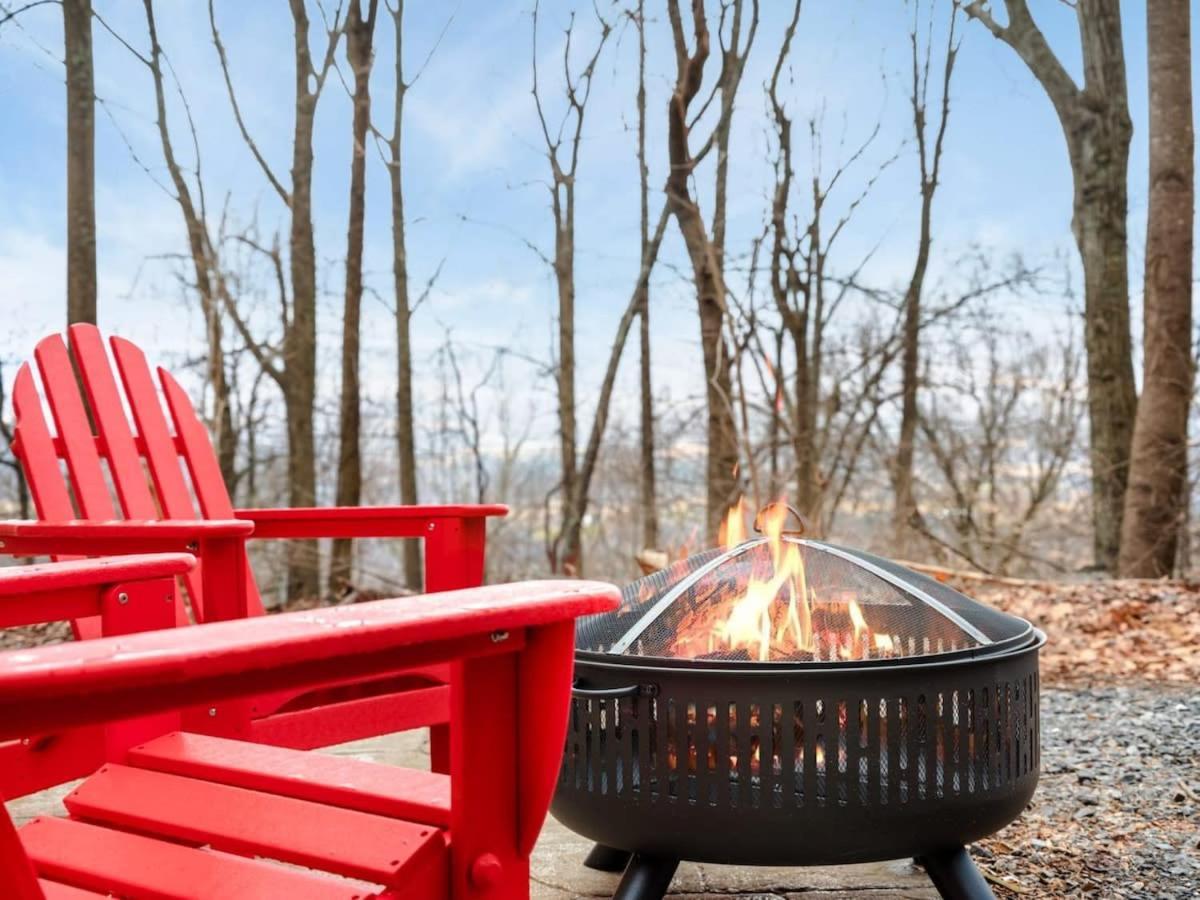 Modern Mountain Cottage W Hot Tub, Fire Pit, Wifi Inwood Exterior foto